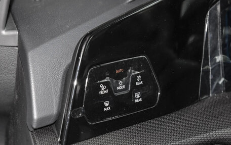 Volkswagen Golf VIII, 2025 год, 3 650 000 рублей, 15 фотография