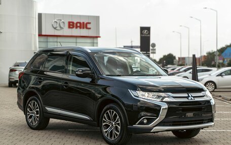 Mitsubishi Outlander III рестайлинг 3, 2018 год, 1 395 000 рублей, 3 фотография