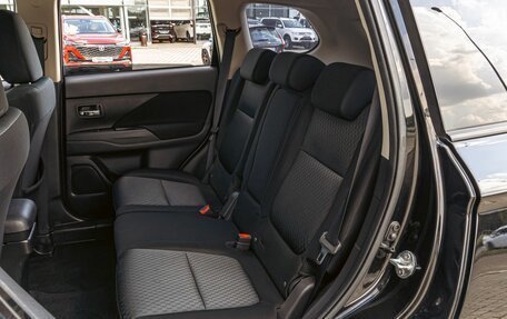 Mitsubishi Outlander III рестайлинг 3, 2018 год, 1 395 000 рублей, 19 фотография