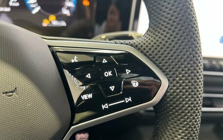 Volkswagen Tiguan, 2025 год, 5 100 000 рублей, 15 фотография