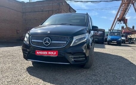 Mercedes-Benz V-Класс, 2017 год, 4 300 000 рублей, 1 фотография