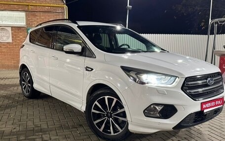Ford Kuga III, 2018 год, 1 990 000 рублей, 2 фотография