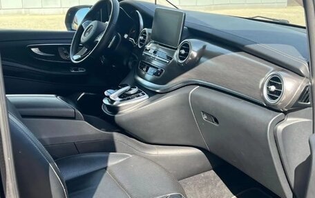 Mercedes-Benz V-Класс, 2017 год, 4 300 000 рублей, 7 фотография