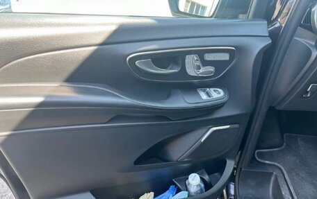 Mercedes-Benz V-Класс, 2017 год, 4 300 000 рублей, 15 фотография