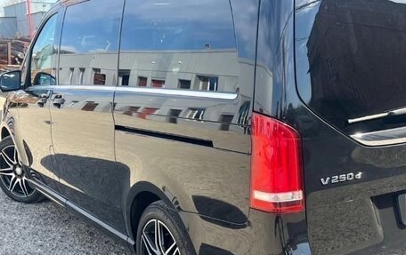 Mercedes-Benz V-Класс, 2017 год, 4 300 000 рублей, 11 фотография