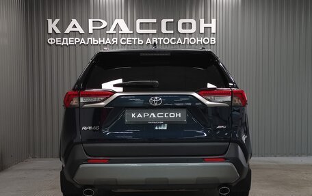 Toyota RAV4, 2019 год, 2 767 000 рублей, 4 фотография