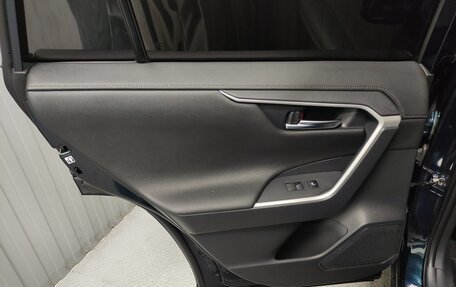 Toyota RAV4, 2019 год, 2 767 000 рублей, 15 фотография