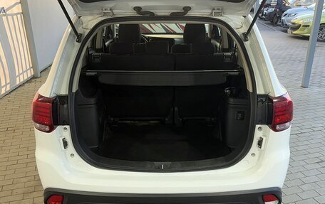 Mitsubishi Outlander III рестайлинг 3, 2017 год, 1 829 000 рублей, 9 фотография