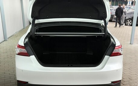 Toyota Camry, 2022 год, 3 289 000 рублей, 9 фотография