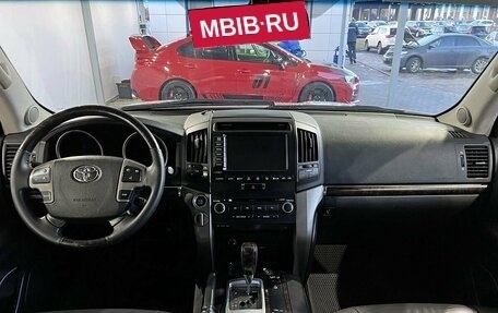 Toyota Land Cruiser 200, 2009 год, 2 899 000 рублей, 13 фотография