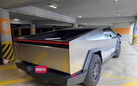 Tesla Cybertruck, 2024 год, 22 000 000 рублей, 5 фотография