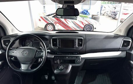 Opel Zafira Life I, 2021 год, 2 950 000 рублей, 11 фотография