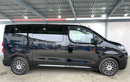 Opel Zafira Life I, 2021 год, 2 950 000 рублей, 6 фотография