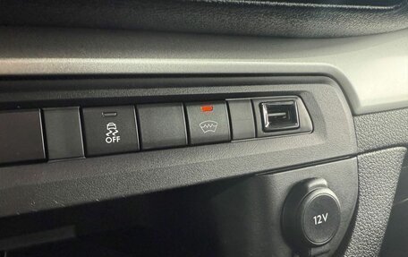 Opel Zafira Life I, 2021 год, 2 950 000 рублей, 22 фотография