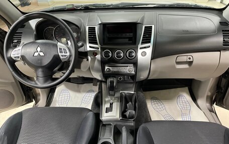 Mitsubishi Pajero Sport II рестайлинг, 2012 год, 1 650 000 рублей, 18 фотография
