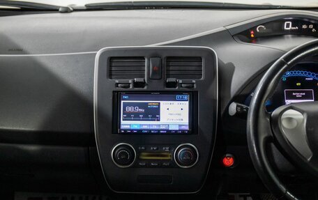 Nissan Leaf I, 2013 год, 725 000 рублей, 11 фотография