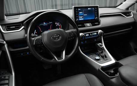 Toyota RAV4, 2022 год, 3 580 000 рублей, 9 фотография