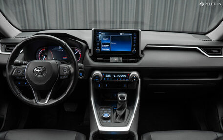 Toyota RAV4, 2022 год, 3 580 000 рублей, 10 фотография