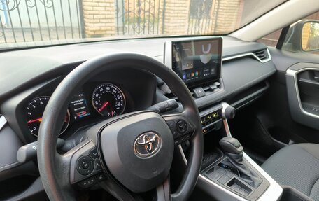 Toyota RAV4, 2022 год, 3 500 000 рублей, 9 фотография