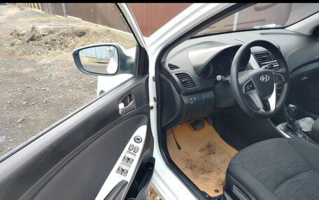 Hyundai Solaris II рестайлинг, 2015 год, 888 000 рублей, 11 фотография