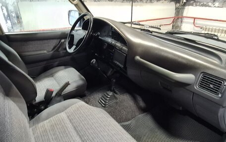 Toyota Land Cruiser 70, 1993 год, 1 950 000 рублей, 20 фотография