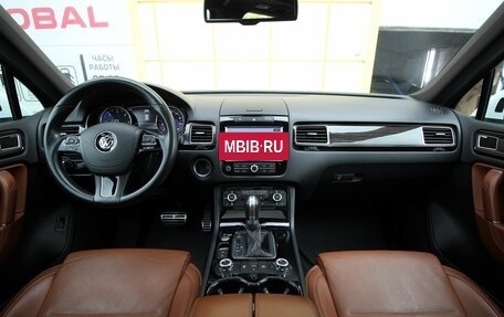Volkswagen Touareg III, 2014 год, 2 295 000 рублей, 10 фотография