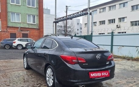 Opel Astra J, 2014 год, 949 000 рублей, 3 фотография