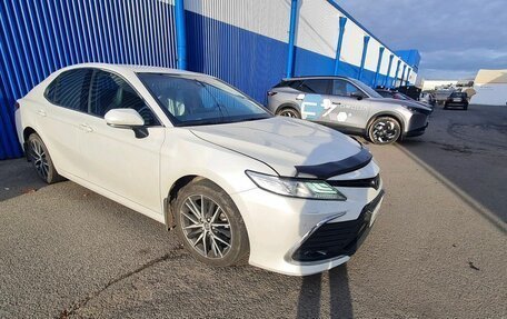 Toyota Camry, 2021 год, 3 520 000 рублей, 3 фотография