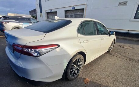 Toyota Camry, 2021 год, 3 520 000 рублей, 4 фотография