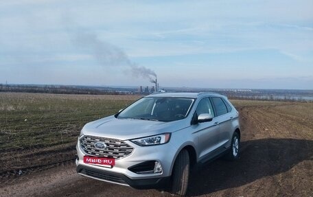 Ford Edge II рестайлинг, 2019 год, 2 500 000 рублей, 2 фотография