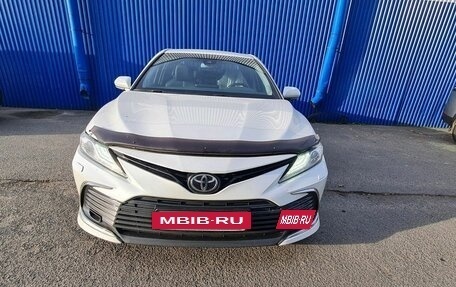 Toyota Camry, 2021 год, 3 520 000 рублей, 2 фотография