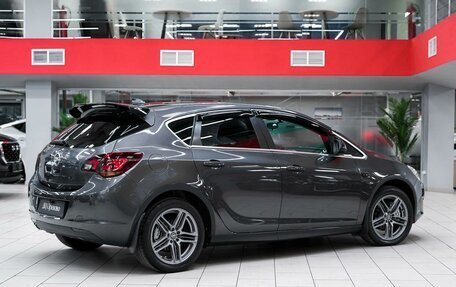 Opel Astra J, 2011 год, 799 000 рублей, 2 фотография