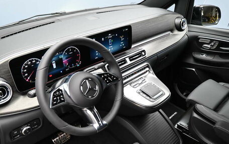 Mercedes-Benz V-Класс, 2024 год, 16 320 000 рублей, 8 фотография