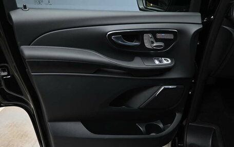 Mercedes-Benz V-Класс, 2024 год, 16 320 000 рублей, 14 фотография