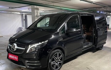 Mercedes-Benz V-Класс, 2023 год, 10 500 000 рублей, 1 фотография