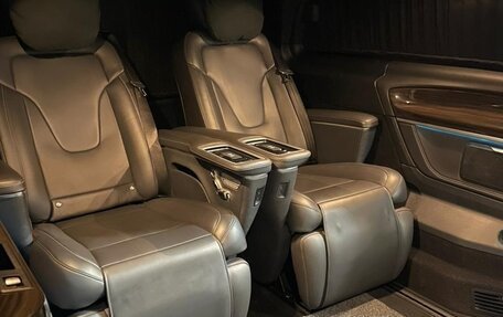 Mercedes-Benz V-Класс, 2023 год, 10 500 000 рублей, 3 фотография