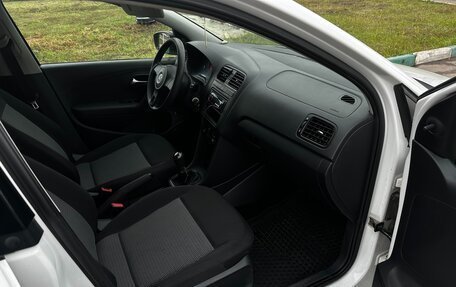 Volkswagen Polo VI (EU Market), 2012 год, 680 000 рублей, 19 фотография