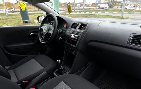 Volkswagen Polo VI (EU Market), 2012 год, 680 000 рублей, 18 фотография