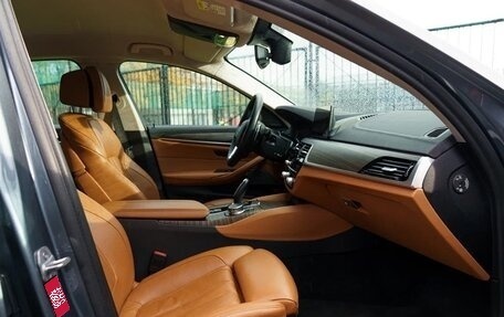 BMW 5 серия, 2018 год, 3 790 000 рублей, 11 фотография