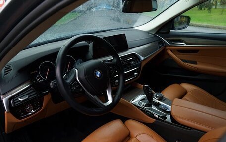 BMW 5 серия, 2018 год, 3 790 000 рублей, 17 фотография