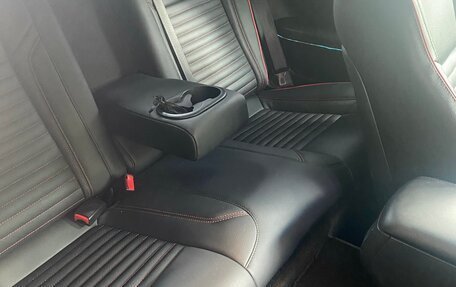 Dodge Challenger III рестайлинг 2, 2015 год, 3 500 000 рублей, 8 фотография