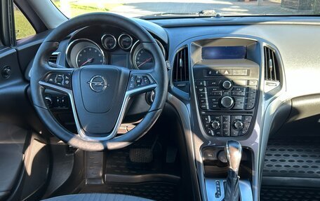 Opel Astra J, 2013 год, 10 фотография