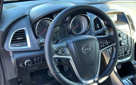 Opel Astra J, 2013 год, 12 фотография