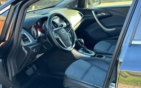 Opel Astra J, 2013 год, 11 фотография