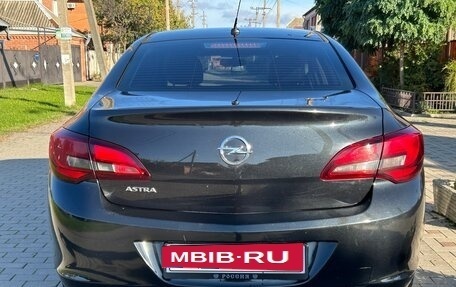 Opel Astra J, 2013 год, 8 фотография