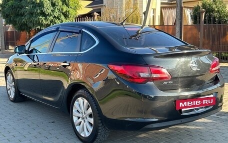 Opel Astra J, 2013 год, 6 фотография