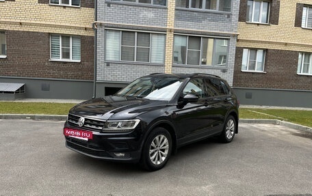 Volkswagen Tiguan II, 2019 год, 2 000 050 рублей, 3 фотография