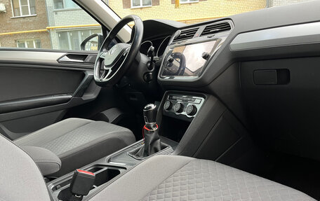 Volkswagen Tiguan II, 2019 год, 2 000 050 рублей, 14 фотография