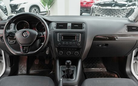 Volkswagen Jetta VI, 2016 год, 949 000 рублей, 10 фотография