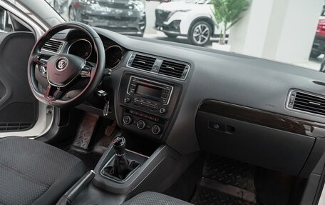 Volkswagen Jetta VI, 2016 год, 949 000 рублей, 6 фотография